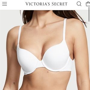 NWT - Victoria’s Secret - T-Shirt Push Up Bra - White